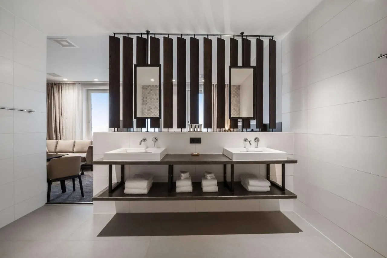 Radisson Hotel&Suites Amsterdam South Amstelveen 4*,